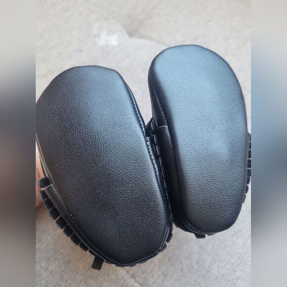 NEW Baby Faux Leather Moccasins with Bow Black Slip On Elastic 0-6 Months - Picture 5 of 7